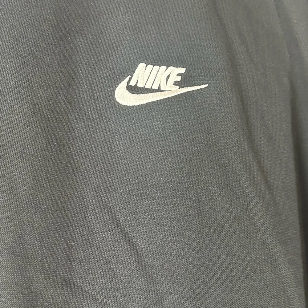 Nike Mens Club Fleece Colorful embroidered Graphic Crewneck Sweatshirt XXL Black